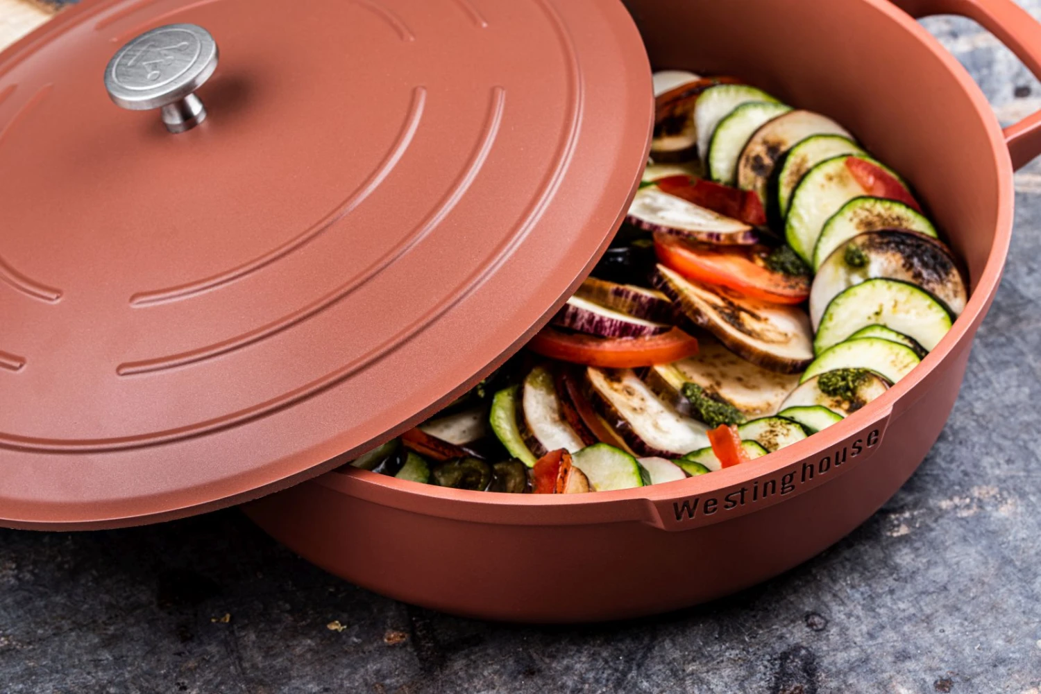 Westinghouse Hapjespan Performance - Rebel Red - ø 28 Cm / 4.1 Liter - Standaard Anti-aanbaklaag 13 Westinghouse Hapjespan Performance - Rebel Red - ø 28 Cm / 4.1 Liter - Standaard Anti-aanbaklaag - Afbeelding 11