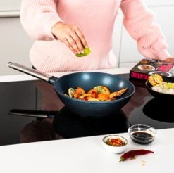 Westinghouse Wokpan Performance - Bravery Blue - ø 28 Cm - Standaard Anti-aanbaklaag -Westinghouse WCCW0095028BL 13