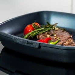 Westinghouse Grillpan Performance - Bravery Blue - 28 X 28 Cm - Standaard Anti-aanbaklaag 19 Westinghouse Grillpan Performance - Bravery Blue - 28 X 28 Cm - Standaard Anti-aanbaklaag -Westinghouse WCFP0095G28BL 7