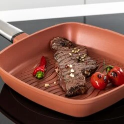 Westinghouse Grillpan Performance - Rebel Red - 28 X 28 Cm - Standaard Anti-aanbaklaag 18 Westinghouse Grillpan Performance - Rebel Red - 28 X 28 Cm - Standaard Anti-aanbaklaag -Westinghouse WCFP0095G28OR 8